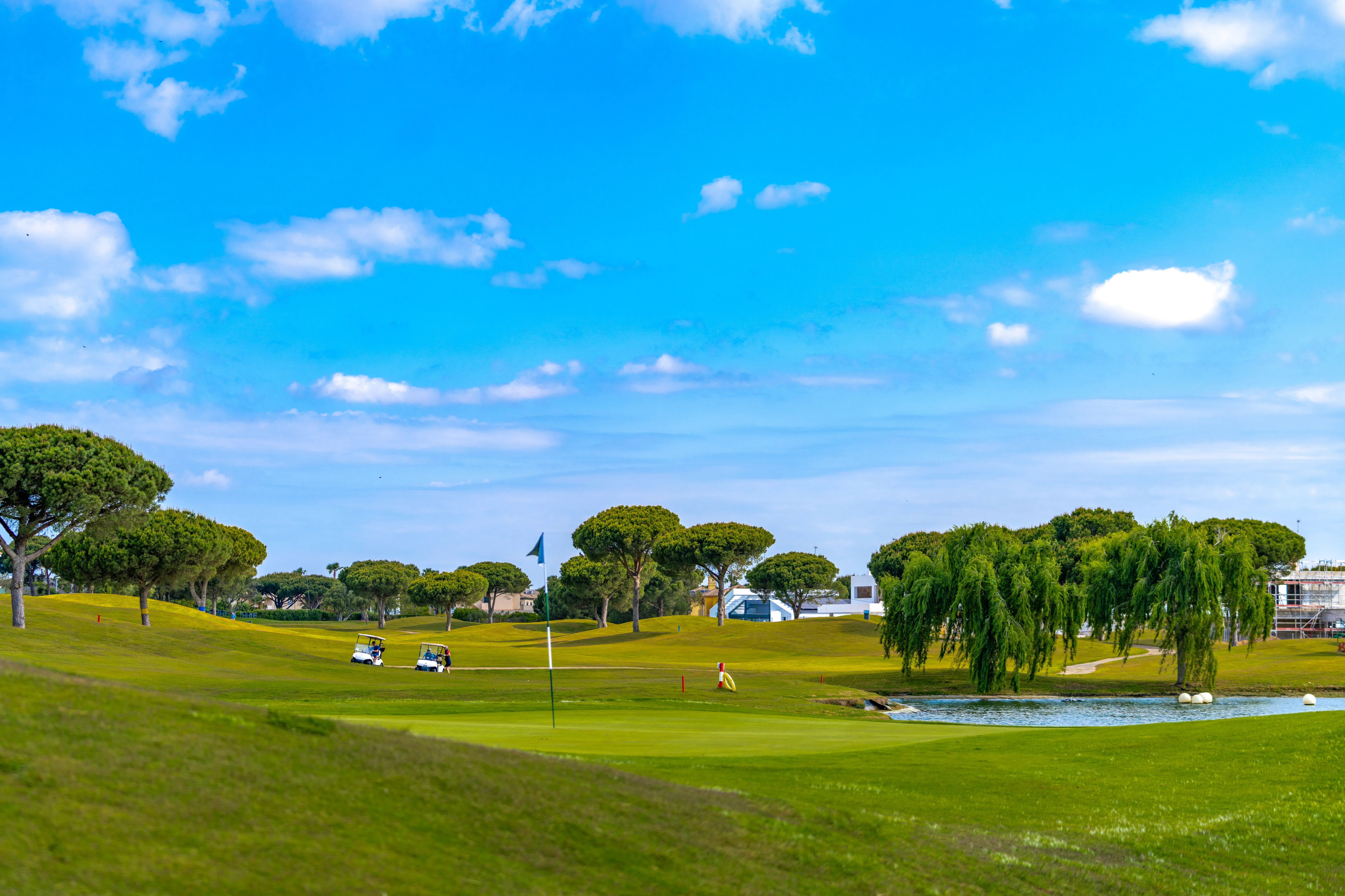 “Golf garden” entre pinos y encanto natural, Sancti Petri Hills